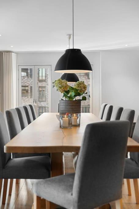 Large 41 Millions Kr - Seaview In Center Appartement